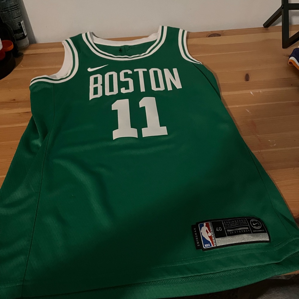 Men’s Kyrie Irving Sewn Jersey Size 40 Brand new no tag